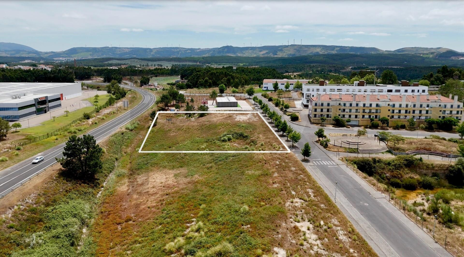 Torres Vedras — Terreno com projeto aprovado para lar residencial com capacidade para 77 utentes — imagem 3