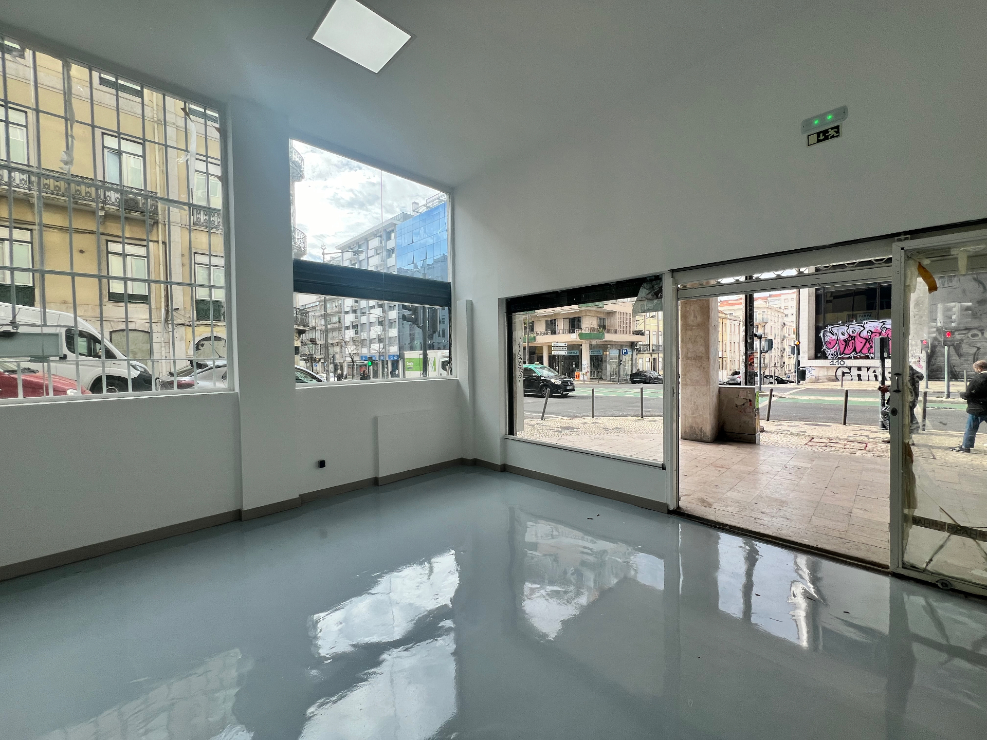 Espaço comercial na Av. Almirante Reis – 900 m² em Localização Estratégica — imagem 21