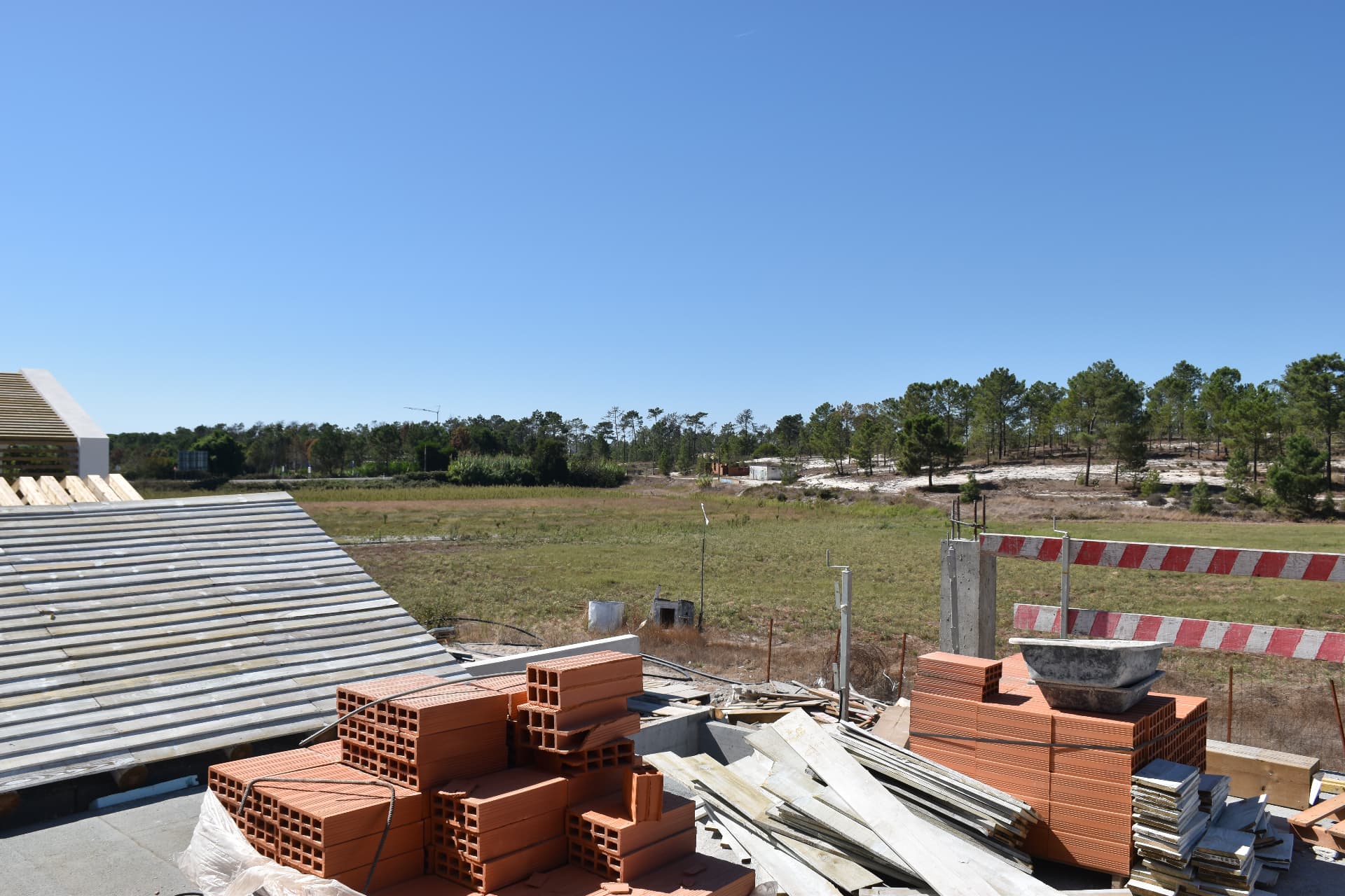 Construção da Moradia T5 em Brejos — imagem 18