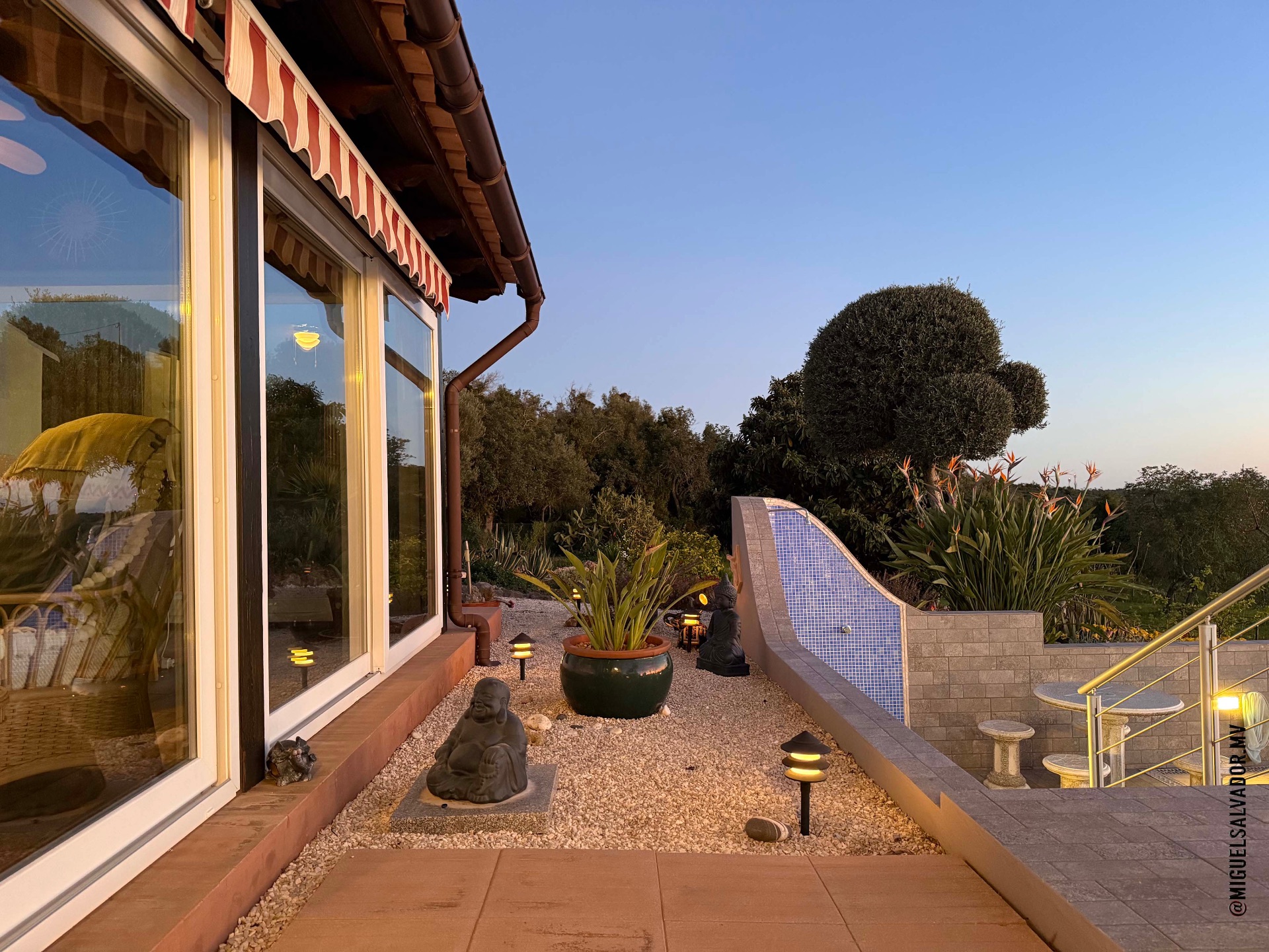 Gateiras — Moradia T3 térrea com piscina e amplo terreno — imagem 41