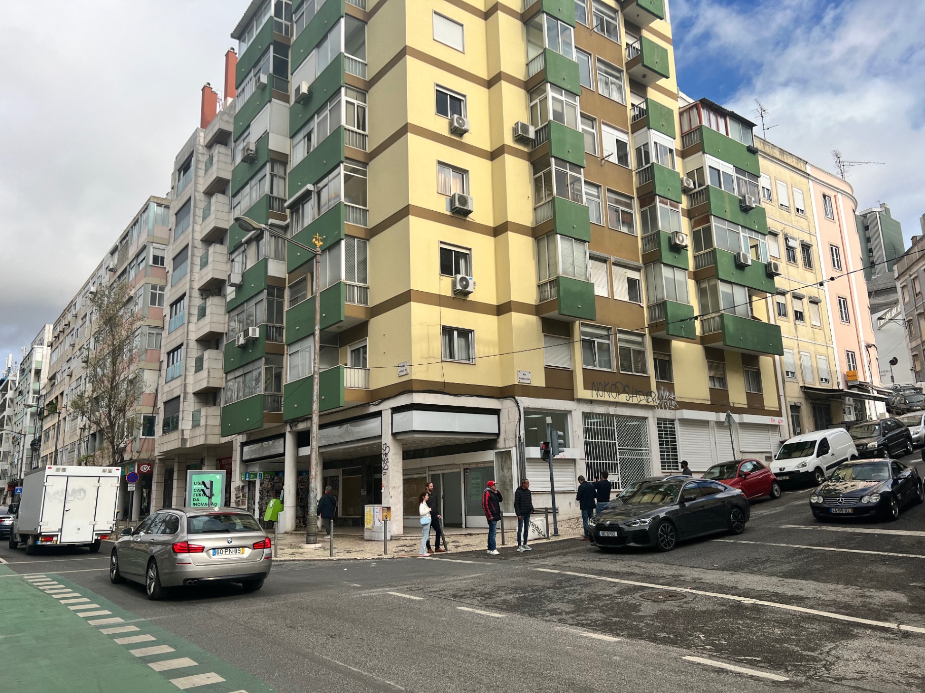 Espaço comercial na Av. Almirante Reis – 900 m² em Localização Estratégica — imagem 5