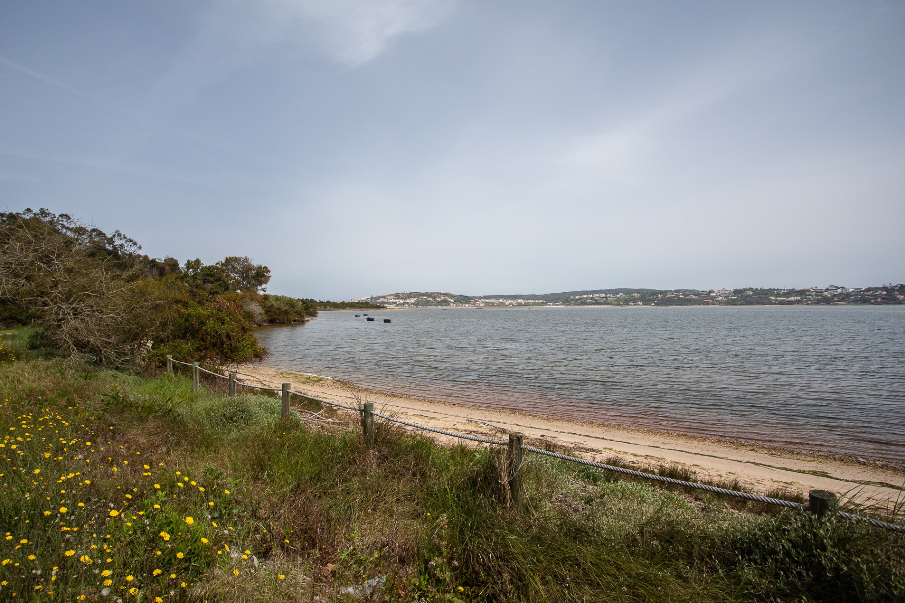 Vau — Moradia T4 térrea na Aldeia da Lapinha, junto à Lagoa de Óbidos — imagem 109