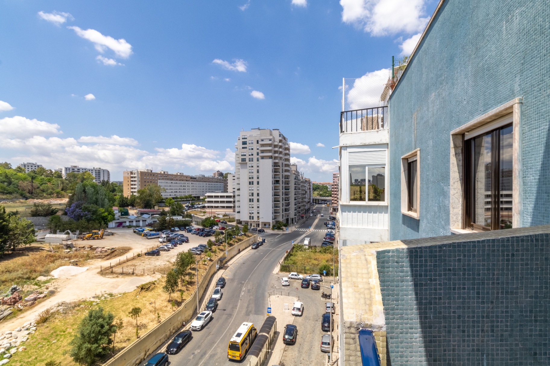 Apartamento T2 remodelado em São Domingos de Benfica — imagem 25