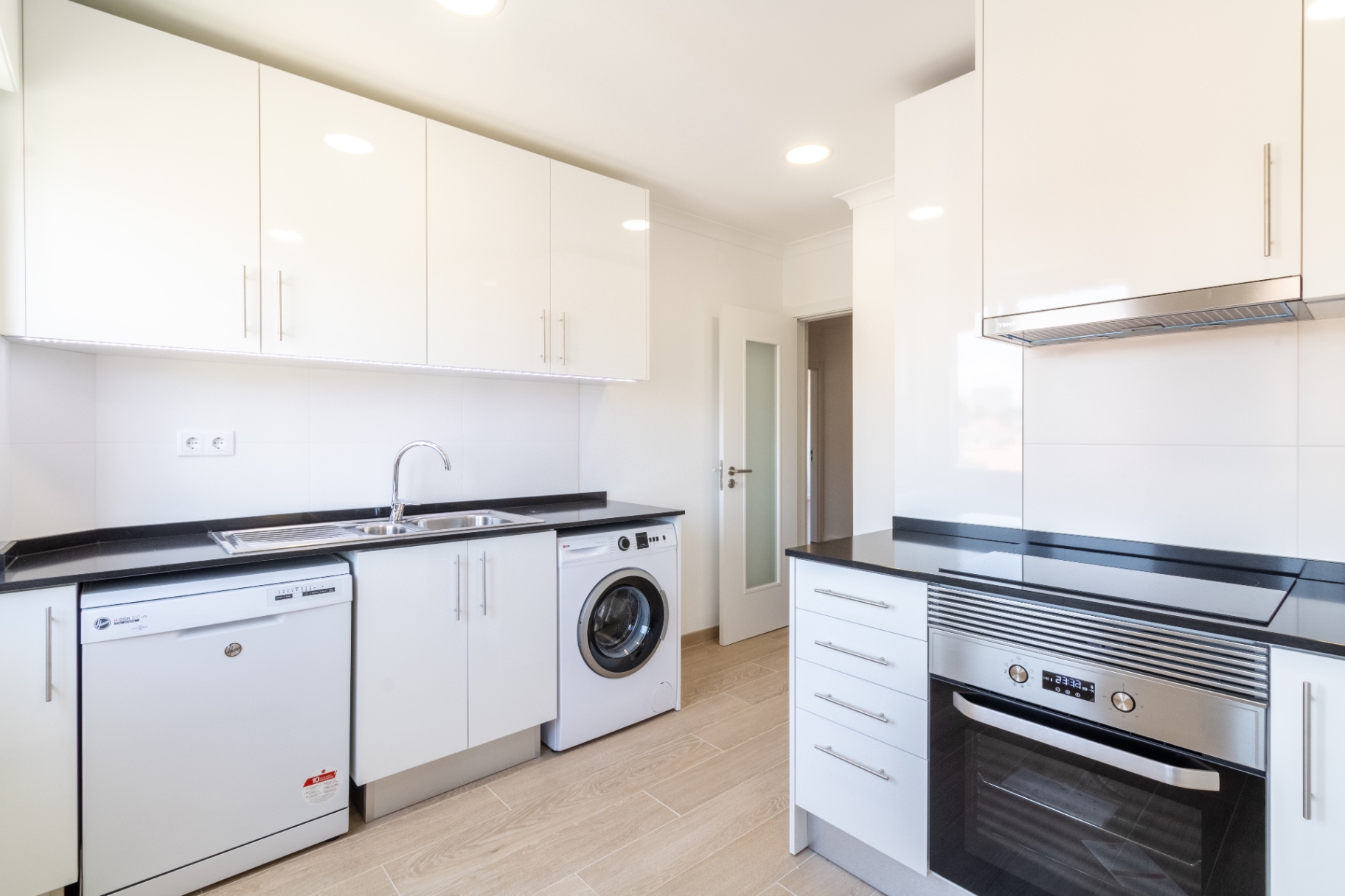 Apartamento T2 remodelado em São Domingos de Benfica — imagem 7