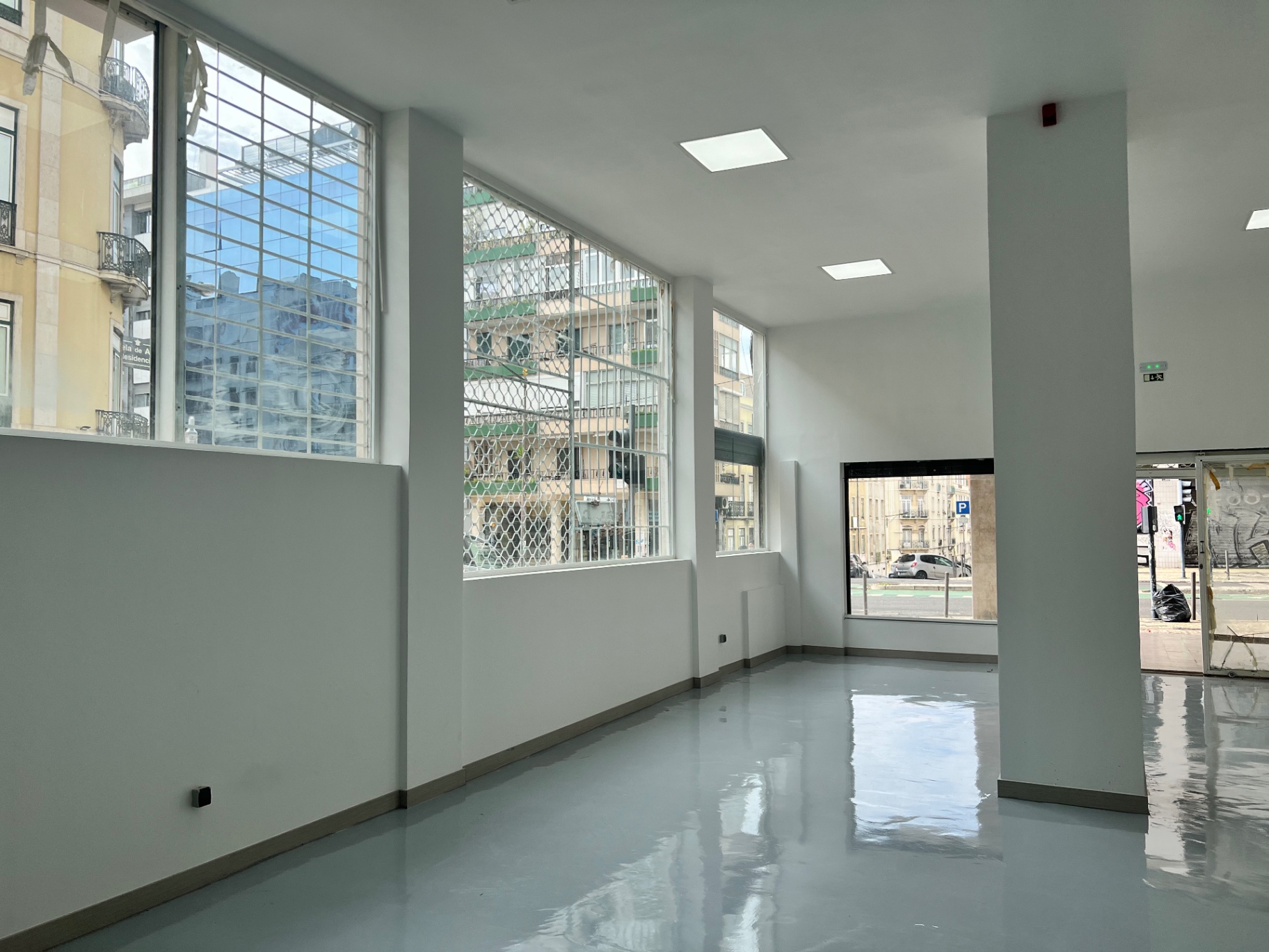 Espaço comercial na Av. Almirante Reis – 900 m² em Localização Estratégica — imagem 15