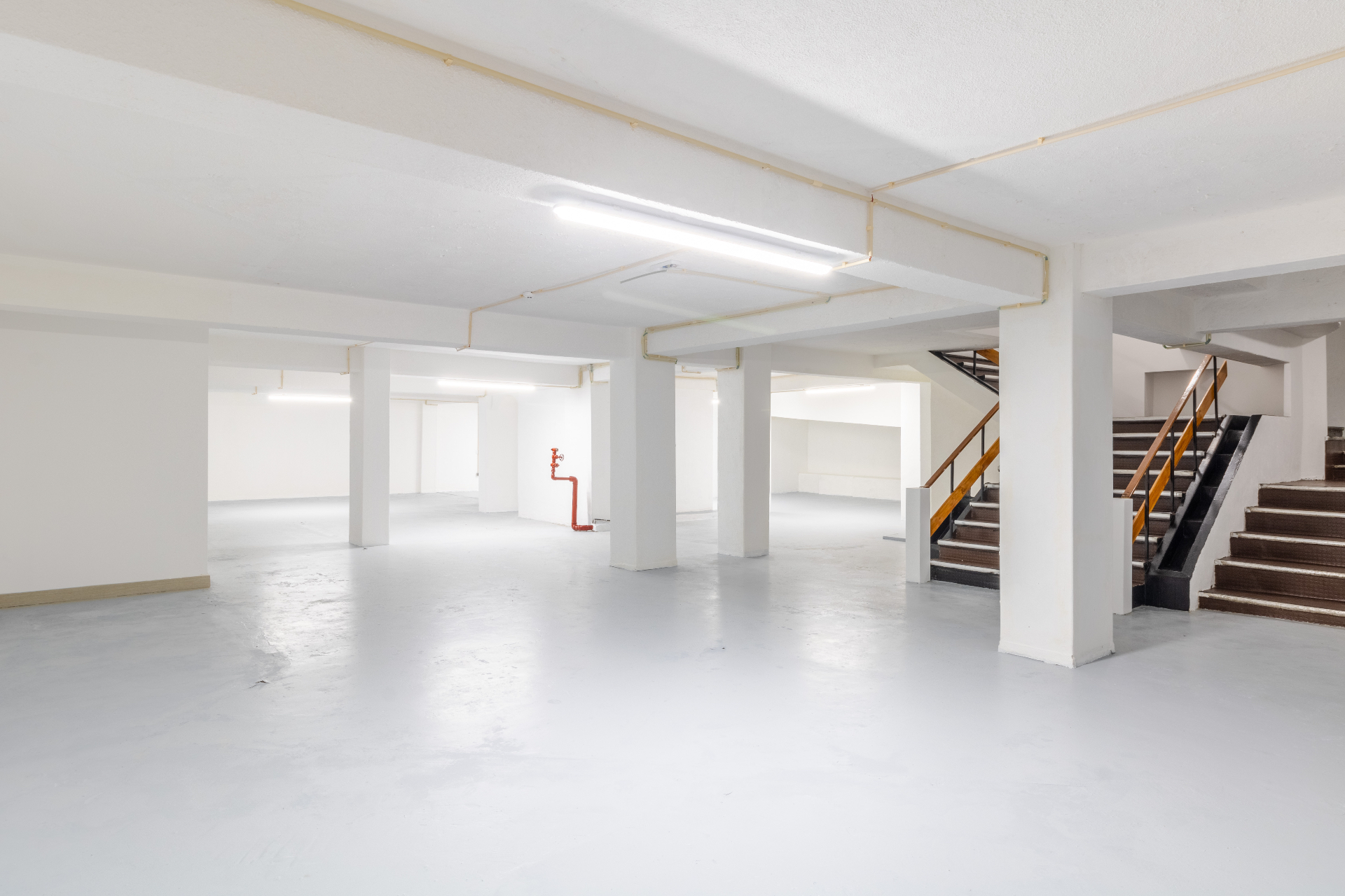 Espaço comercial na Av. Almirante Reis – 900 m² em Localização Estratégica — imagem 4