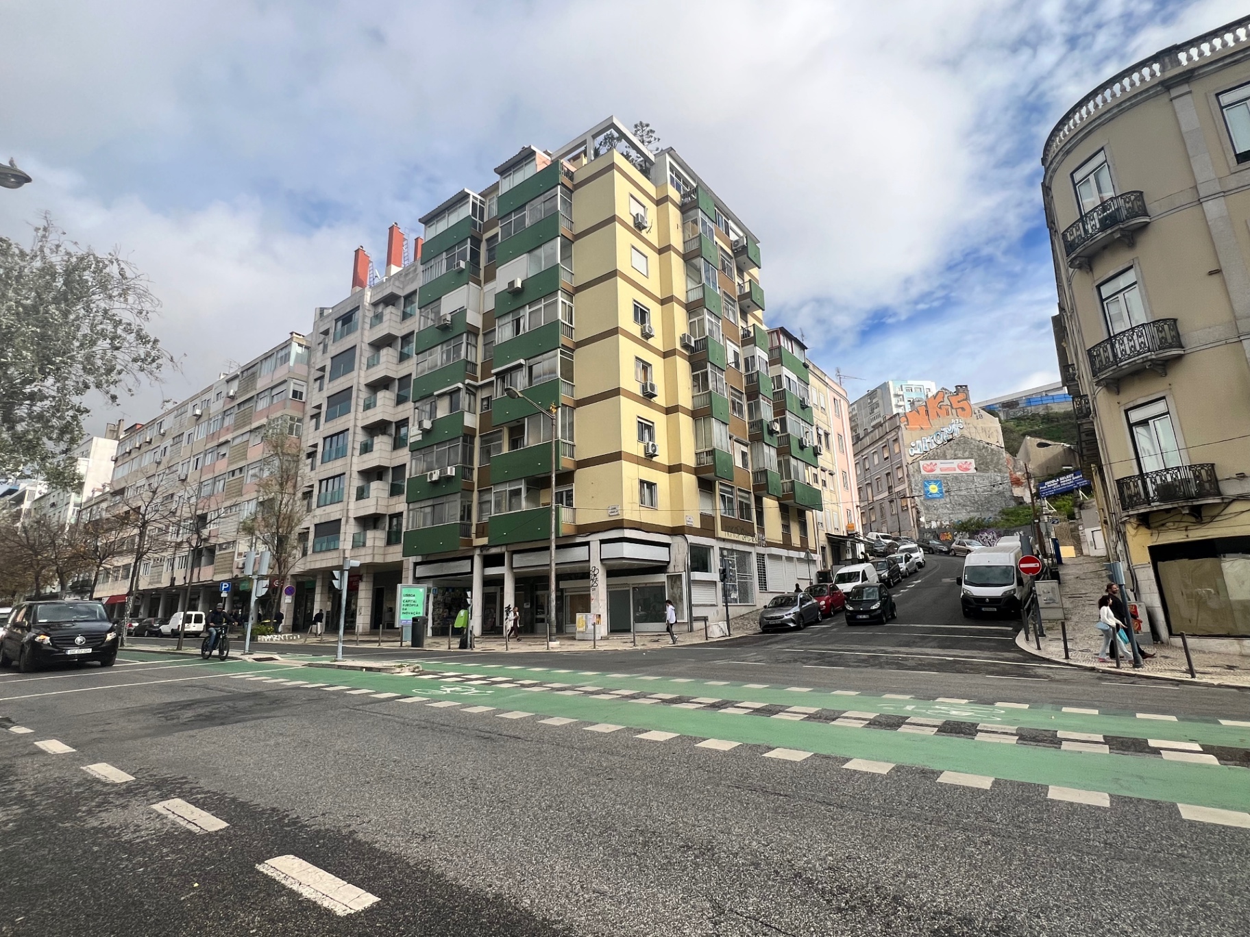 Espaço comercial na Av. Almirante Reis – 900 m² em Localização Estratégica — imagem 10