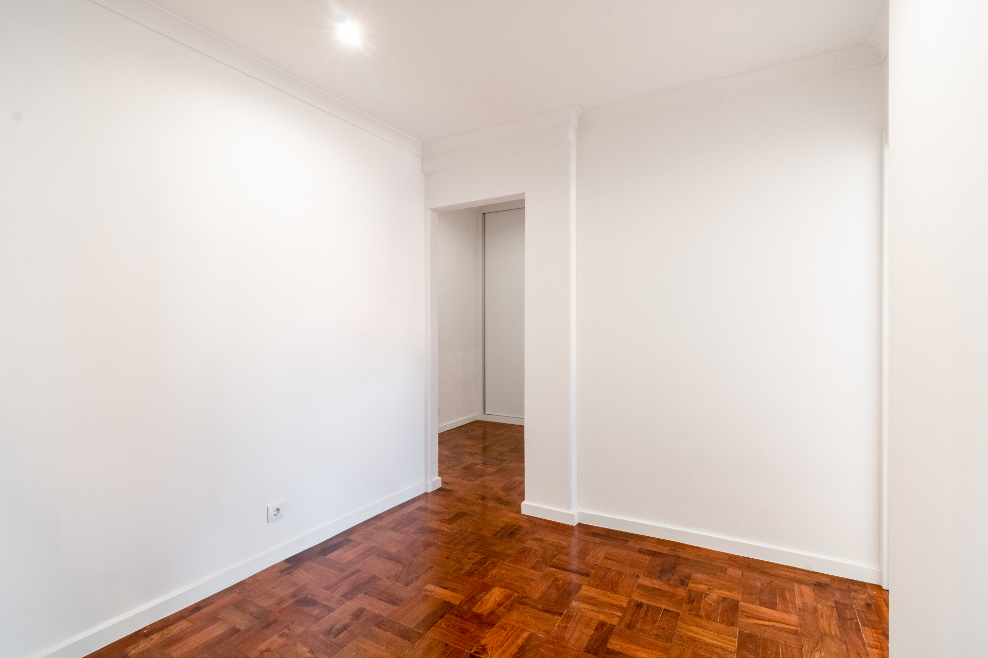 Apartamento T2 remodelado em São Domingos de Benfica — imagem 12