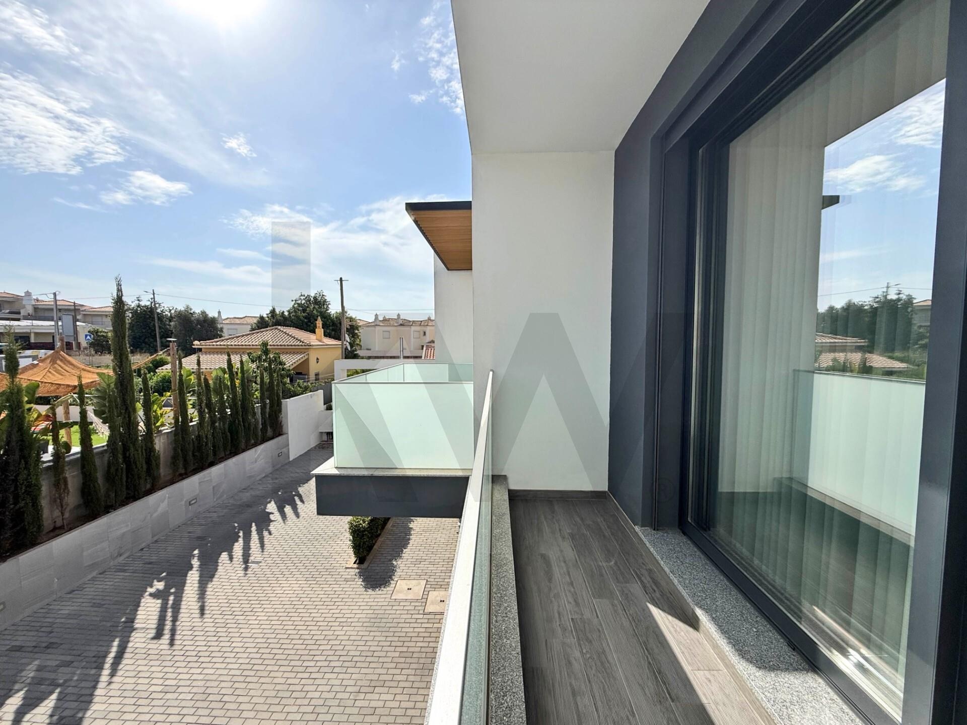 Branqueira, Albufeira — Moradia T3 com piscina privativa no condomínio Eira Branca Village — imagem 20